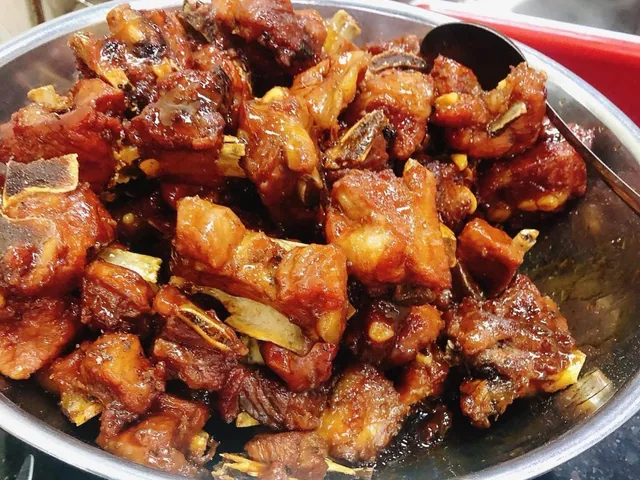 Món mặn kho đậm đà tại Ruby Ken